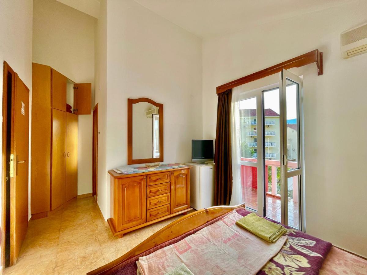 Vila L Budva Hotel Kültér fotó