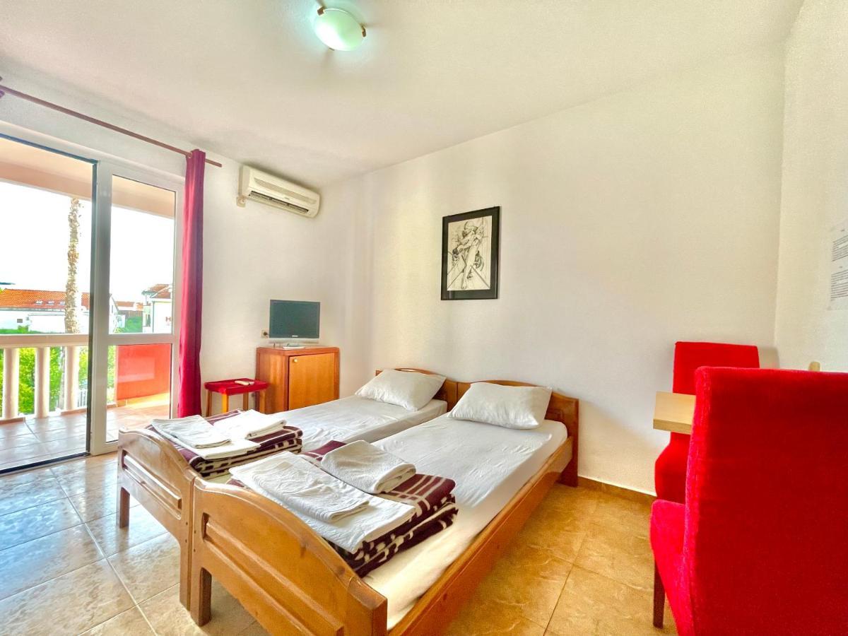 Vila L Budva Hotel Kültér fotó